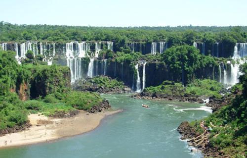A Pousada Residencial Uno Puerto Iguazú Exterior foto